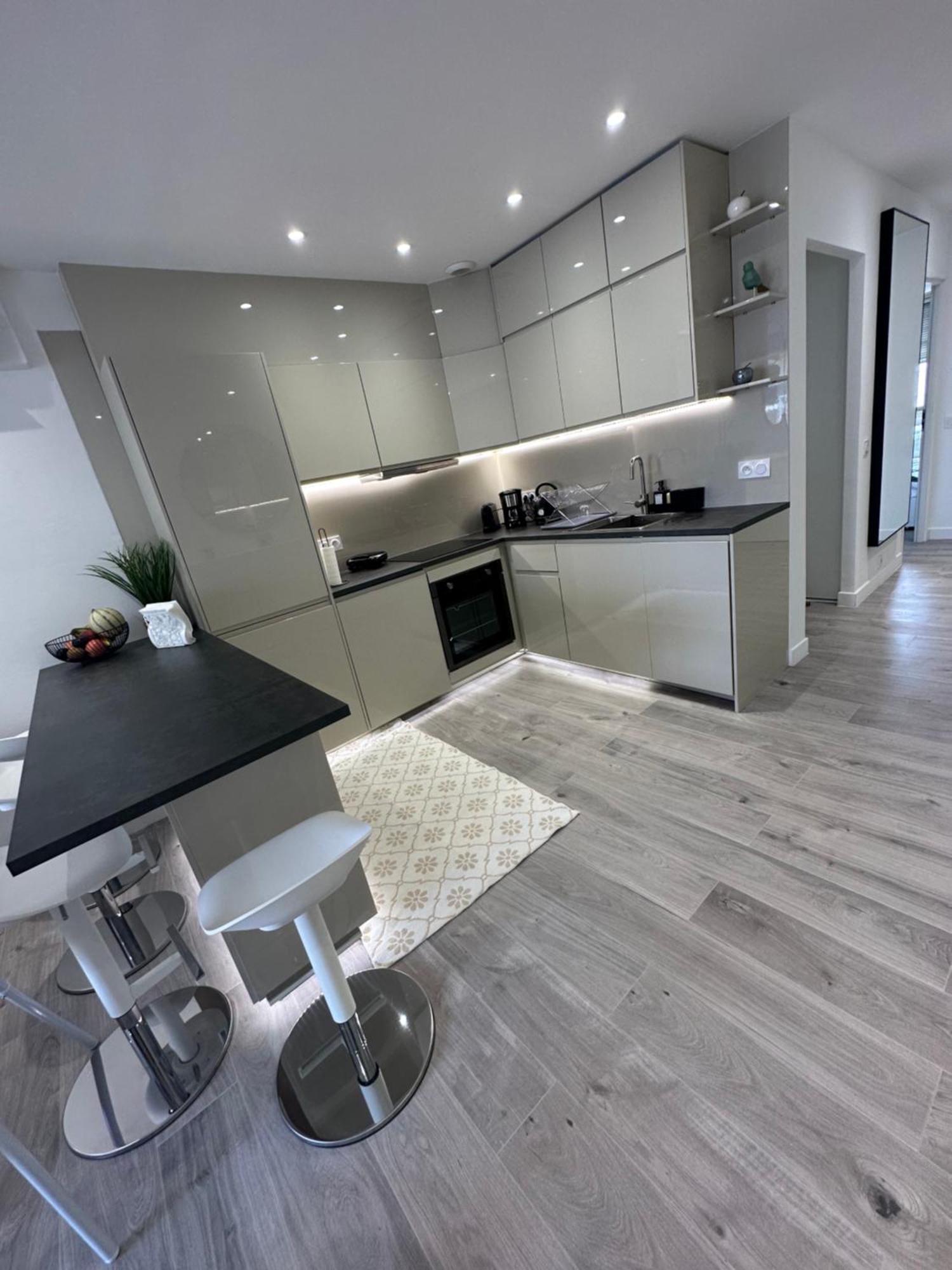 Luxueux 110m Colle Au Prestigieux Le Martinez